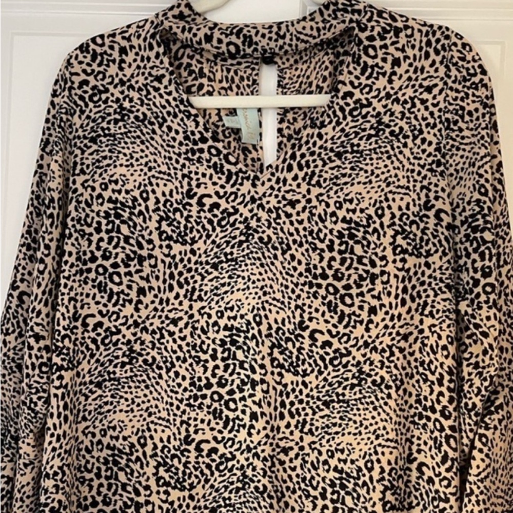 Veronica M at its best!  Beautiful chocker-style blouse